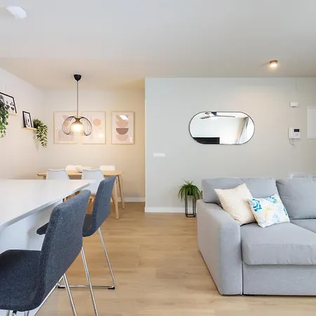 Home2book Stylish Pool & Terrace شقة *