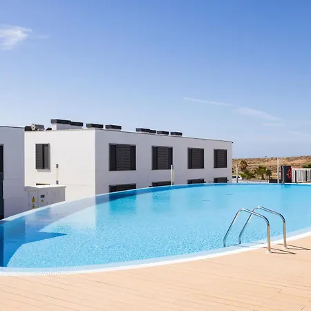 Home2book Stylish Pool & Terrace 아파트 *
