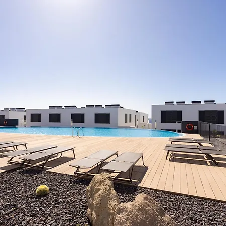 Home2book Stylish Pool & Terrace 아파트 *