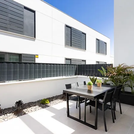 Home2book Stylish Pool & Terrace *