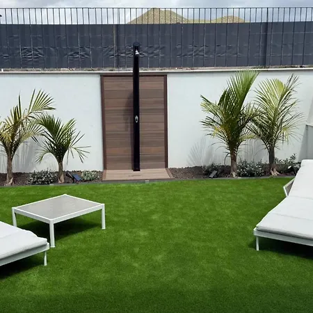 아파트 Home2book Stylish Pool & Terrace